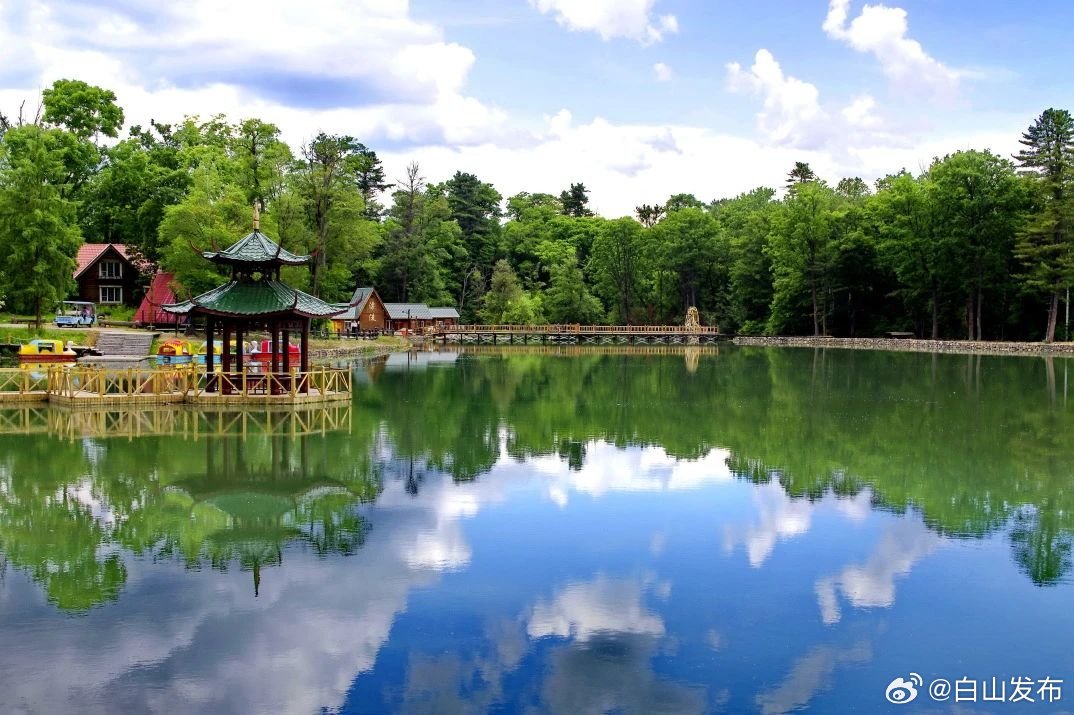 白山，历史长河中的巍峨传奇之旅